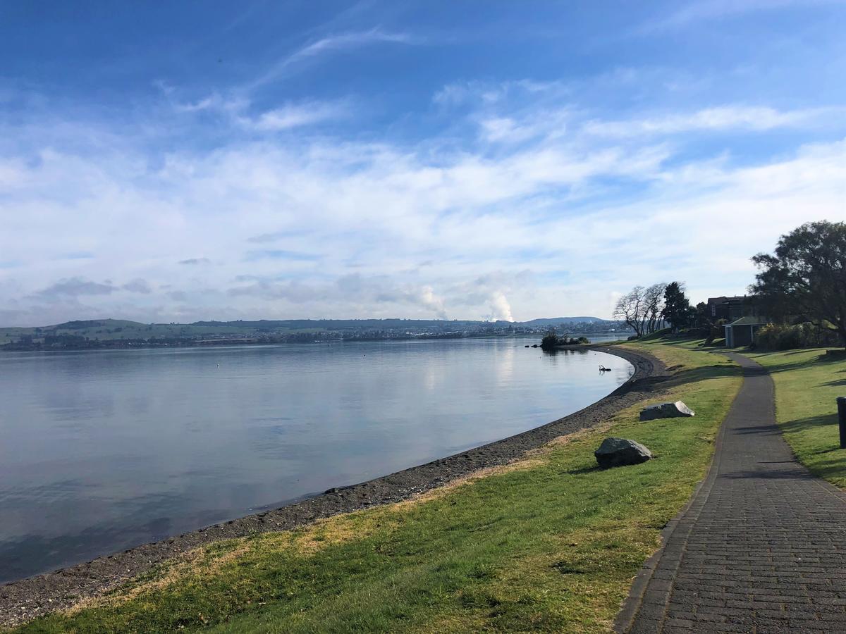 Getaway At The Lake. Taupo Bagian luar foto