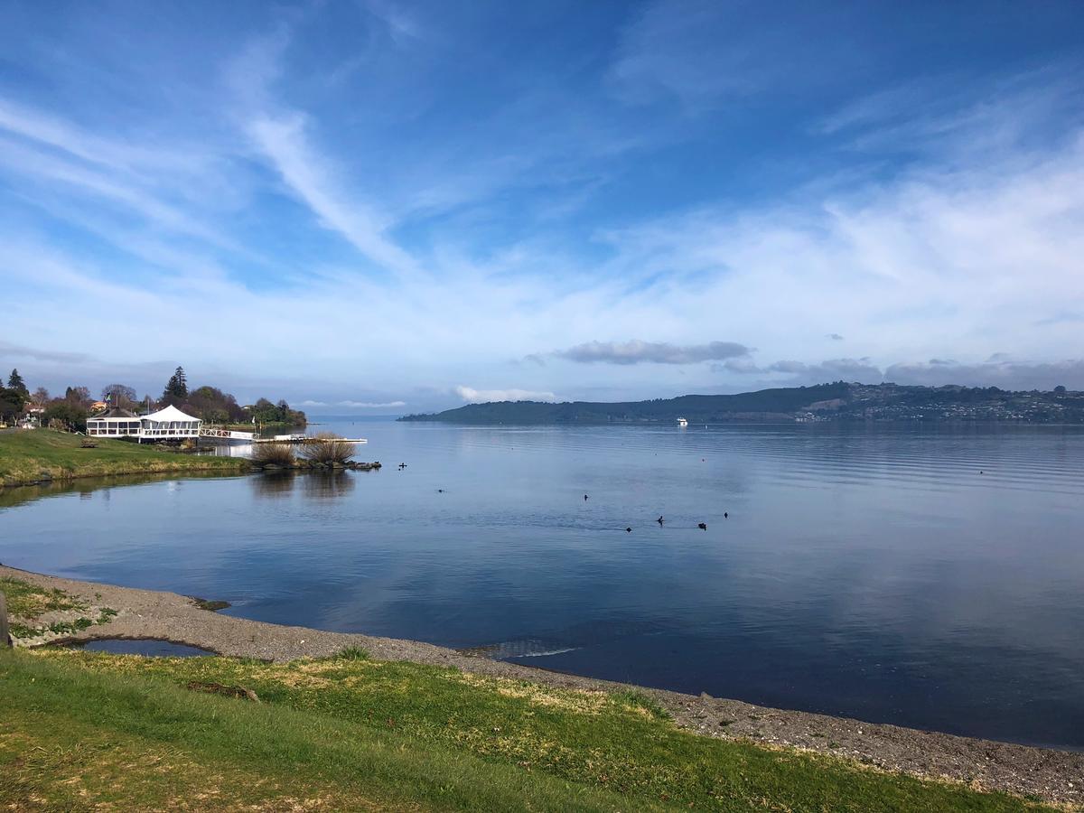 Getaway At The Lake. Taupo Bagian luar foto